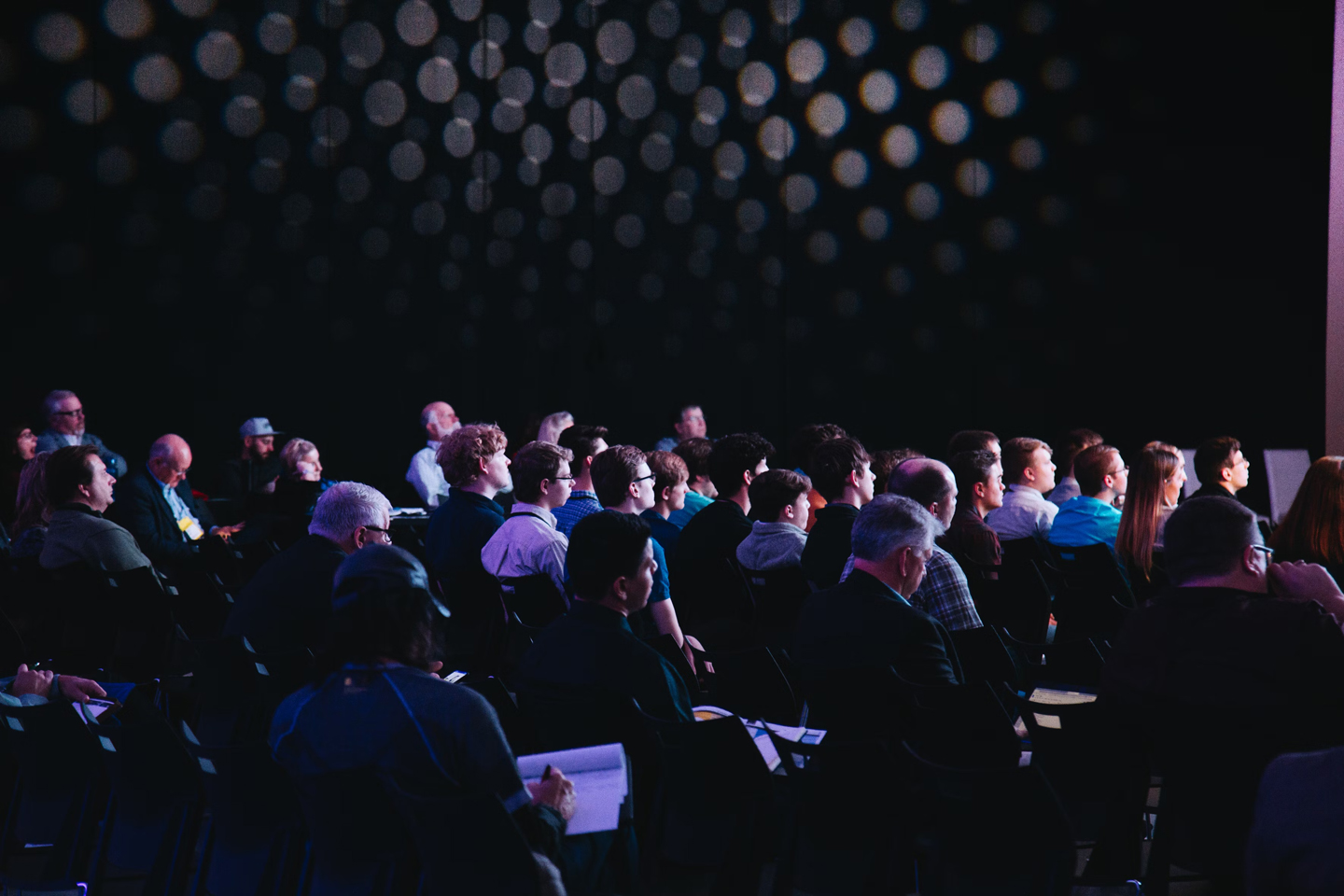 TOP 5 TECH EVENTS IN THE MIDDLE EAST FOR B2B COMPANIES IN 2025